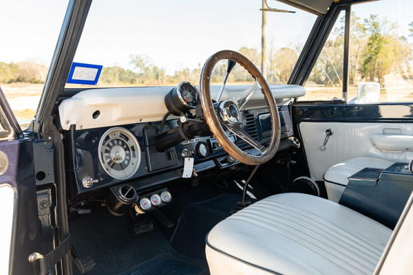 1974 Ford Bronco 302