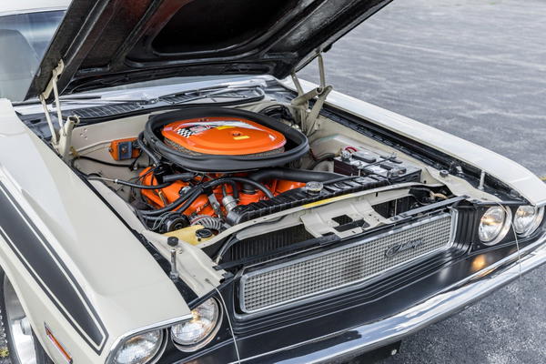 1970 Dodge Challenger T/A 340 Six Pack