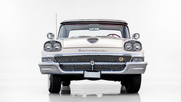 1958 Ford Fairlane 500 Skyliner